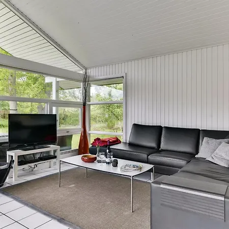 Riaan - 200m From The Sea By Interhome Feriehus Nordenbro Vesteregn